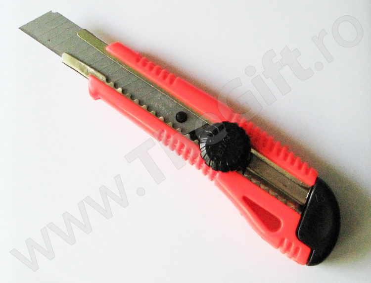 Cutter cu lama de 18mm