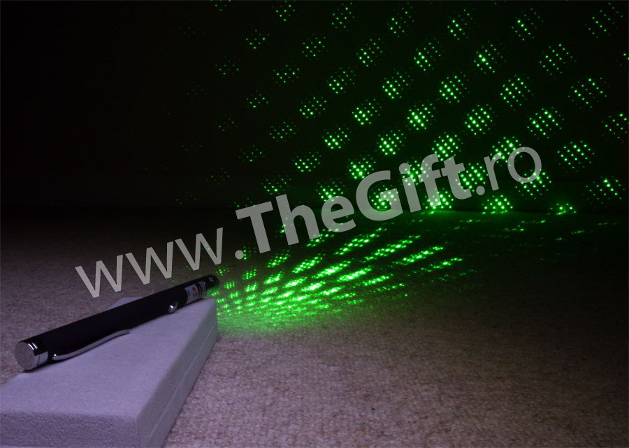 Laser pointer verde de 500 mW - Apasa pe imagine pentru inchidere
