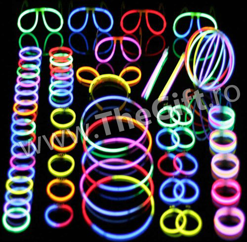 Set 100 bratari luminoase fluorescente multicolore - Apasa pe imagine pentru inchidere